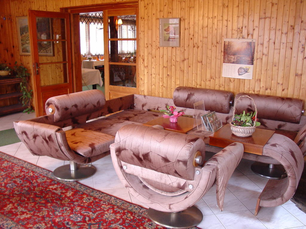 Lovecký hotel Jívák Loucen Exterior foto